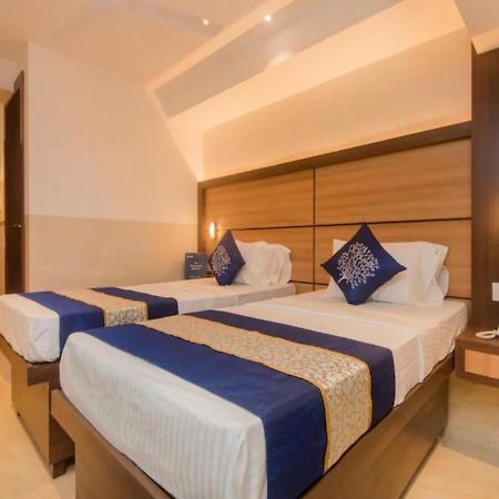 Hotel Mourya Residency Navi Mumbai Exteriör bild