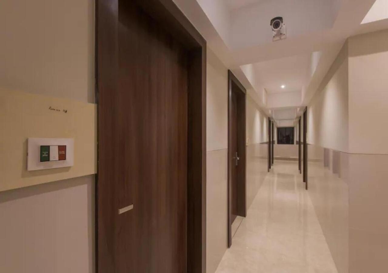 Hotel Mourya Residency Navi Mumbai Exteriör bild